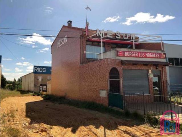 Oficina en venta en Carbajal de la Legua, Sariegos