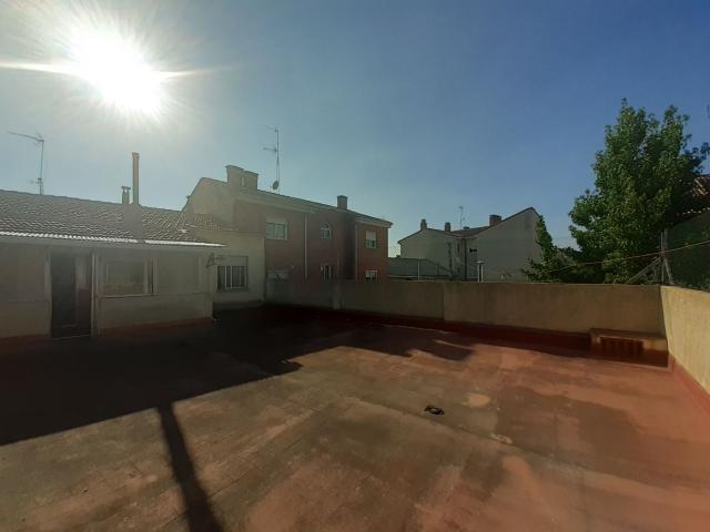 Casa en venta en Santovenia De Pisuerga, Castilla y León