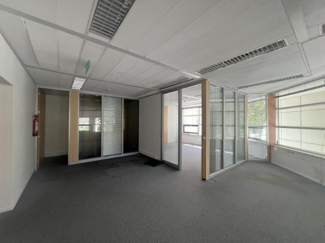 Escritório alugar em Núcleo Urbano Histórico de Algés, Oeiras
