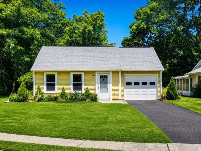 Condo for sale in Centereach, New York