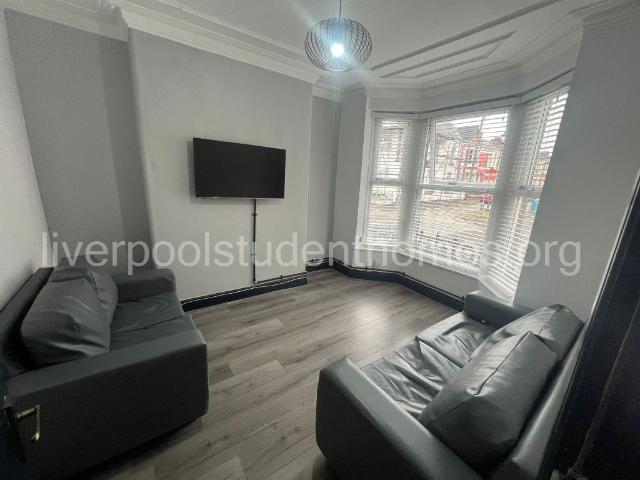 House for rent in Kensington, Calderstones