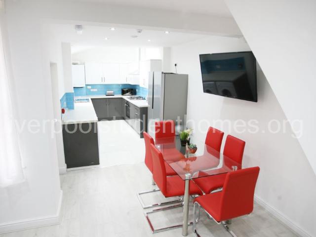 House for rent in Kensington, Calderstones