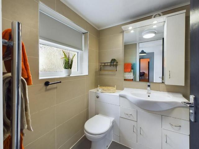 House for rent in Kensington, Calderstones