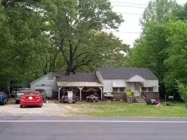 House for sale in Benton