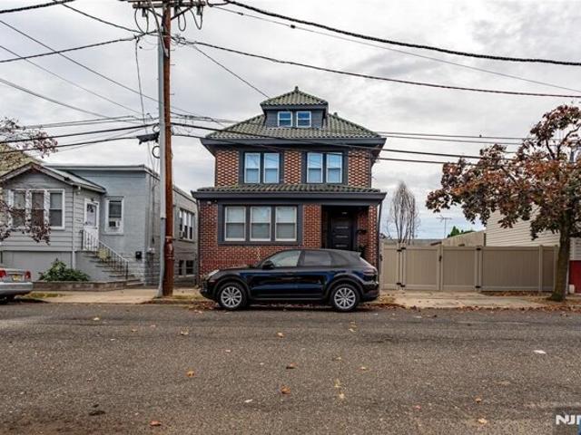 House for sale in Bloomfield, New Jersey