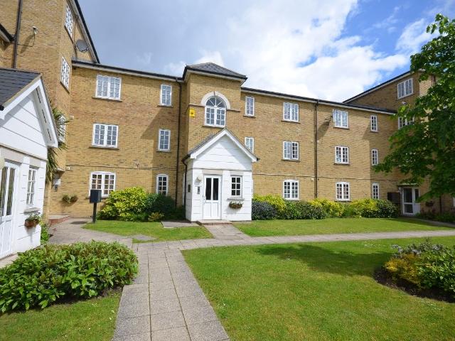 Apartment for rent in Charlton, Greater London