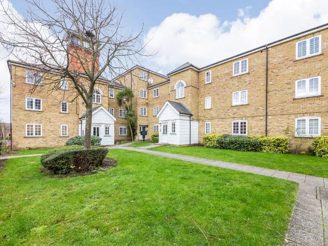 Apartment for rent in Charlton, Greater London