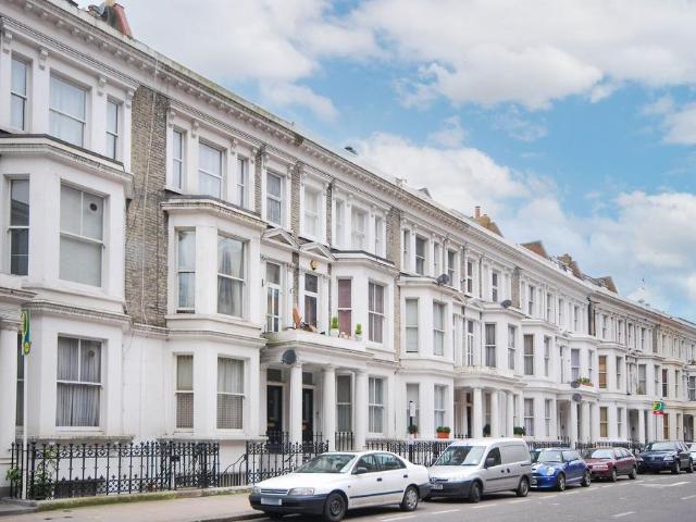 Apartment for rent in Brompton, Greater London