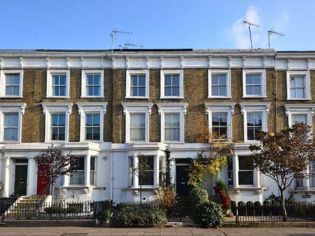 Studio for rent in Brompton, Greater London