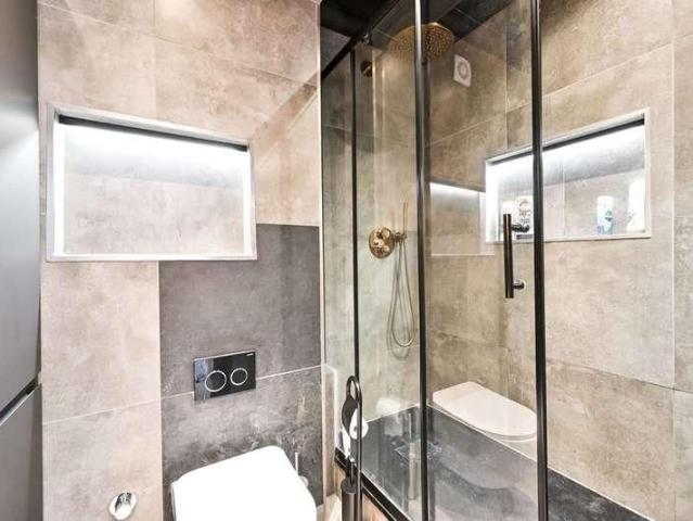 Apartment for rent in Brompton, Brompton
