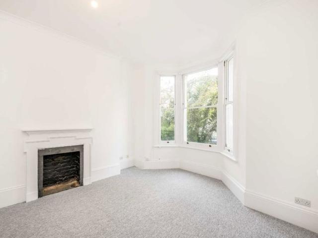 Apartment for rent in Brompton, Greater London