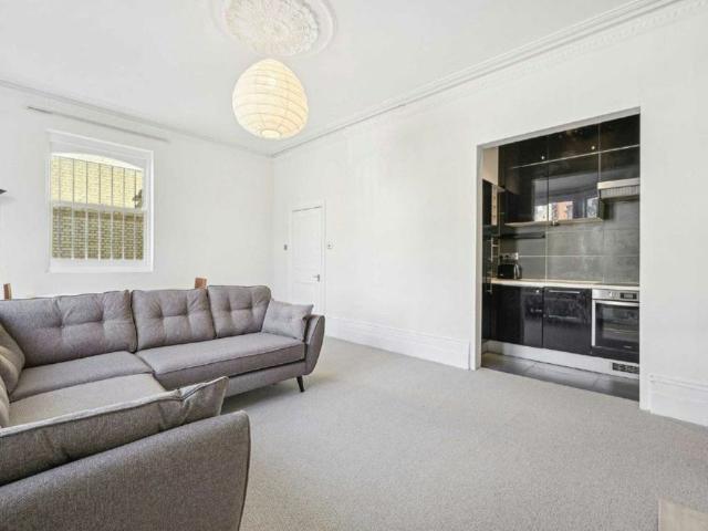 Apartment for rent in West Kensington, Isle Of Man