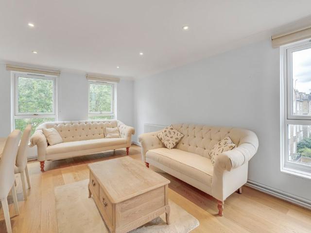 Apartment for rent in Brompton, Greater London