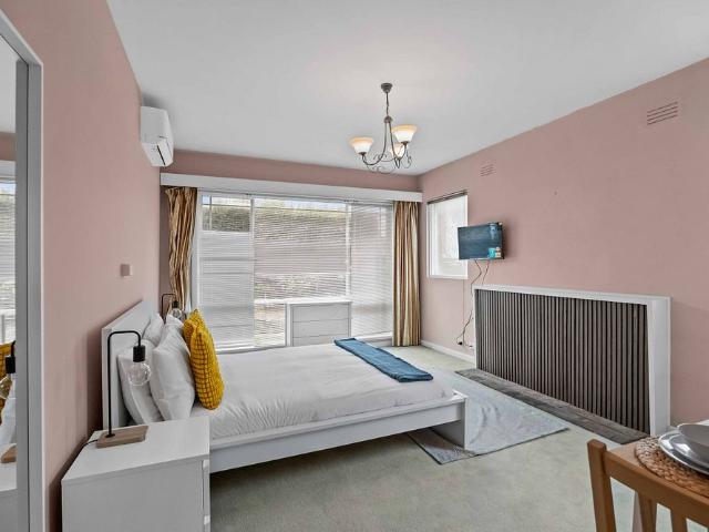 Room for rent in Camerons Creek, Victoria