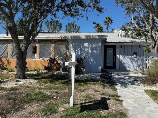 House for sale in Longboat Key