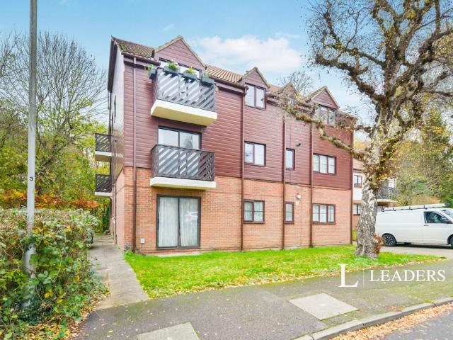 Apartment for rent in St Albans, Five Acres