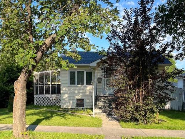 House for sale in Wedgewood, Alberta