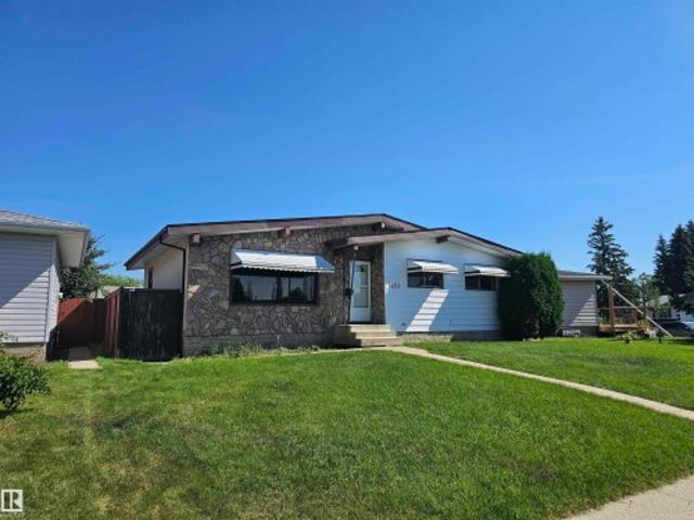 House for sale in Wedgewood, Alberta
