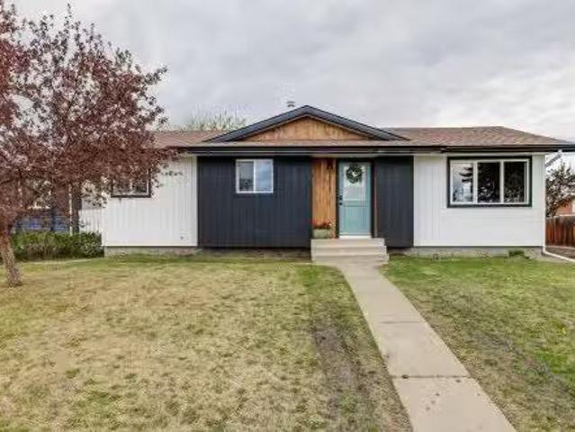 House for sale in Wedgewood, Alberta