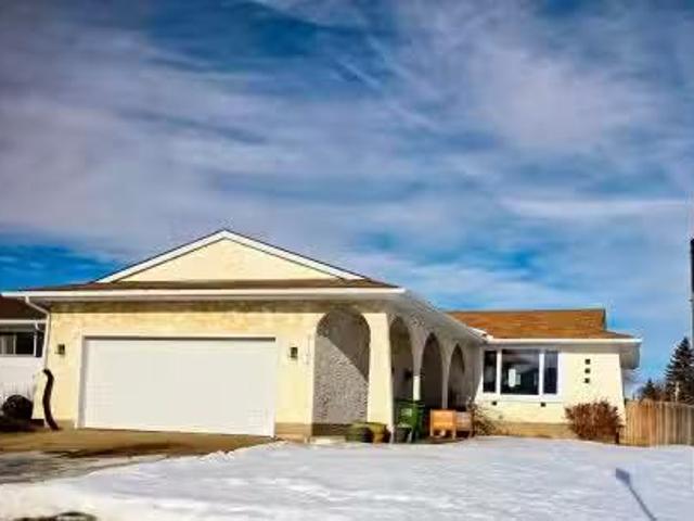 House for sale in Wedgewood, Alberta