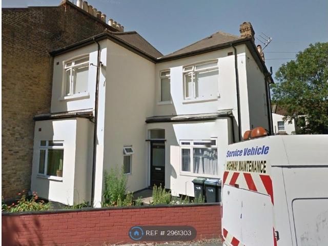Apartment for rent in Edmonton, Greater London