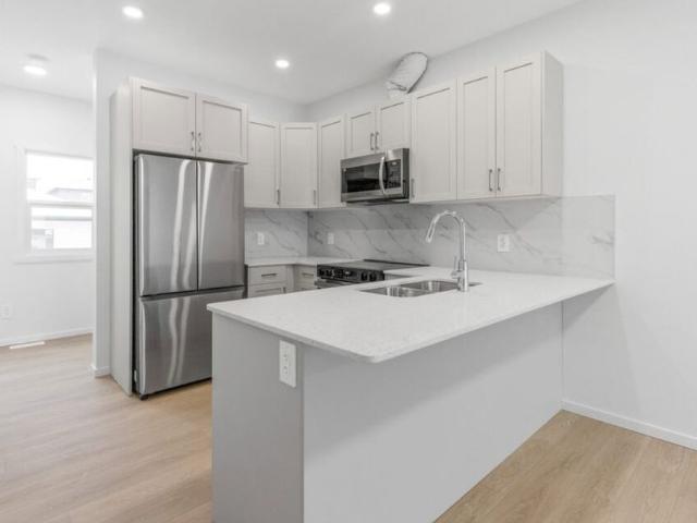 Townhouse for rent in Wedgewood, Alberta