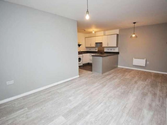 Apartment for rent in Bromborough, Wirral