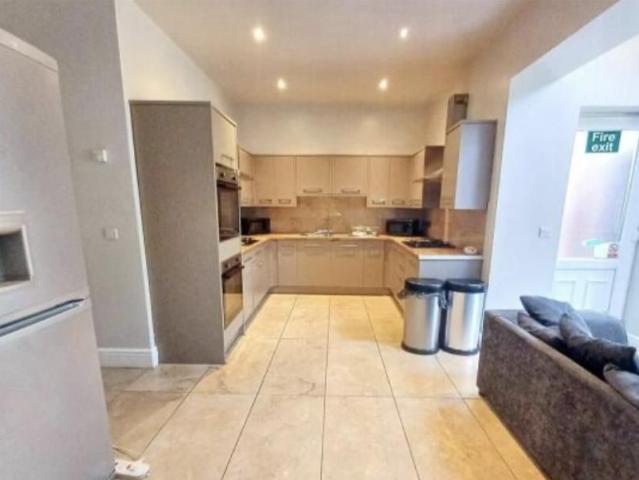 Room for rent in Lowfield, South Yorkshire