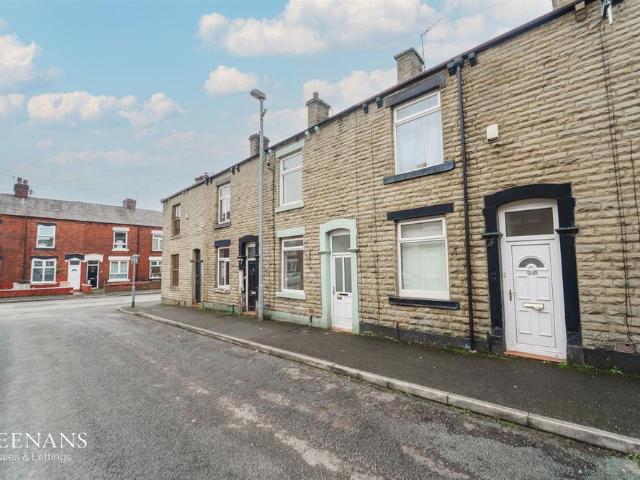 House for rent in Wood End, Oldham