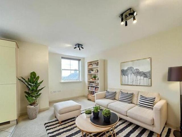 House for sale in Epping