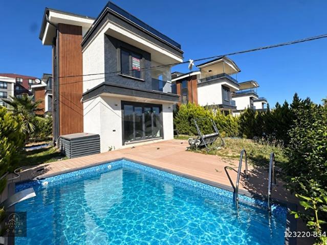 Kadıköy, Edremit içerisinde satılık Villa