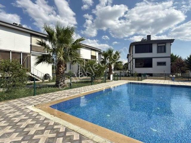 Edremit, Balikesir içerisinde satılık Villa