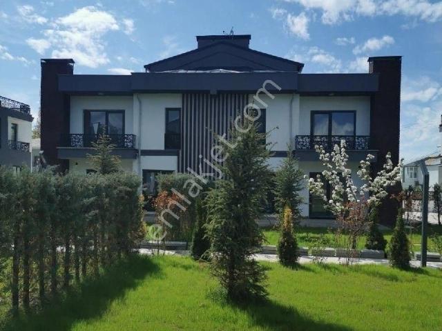 Edremit içerisinde satılık Villa
