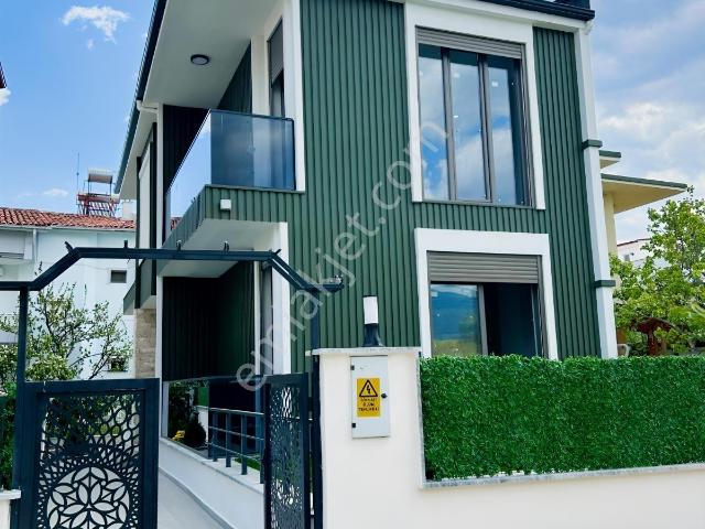 Edremit, Balikesir içerisinde satılık Villa