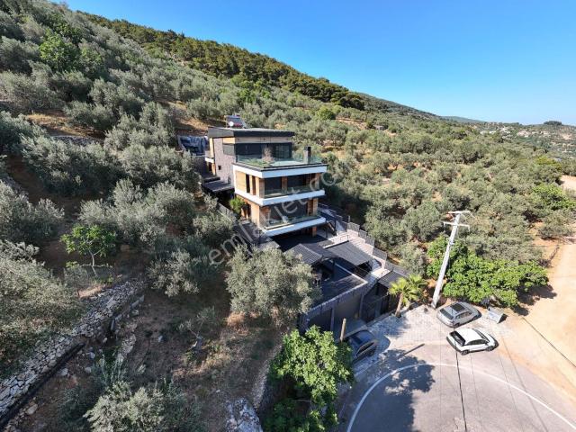 Edremit içerisinde satılık Villa