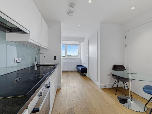 Apartment for rent in London Borough of Croydon, Greater London