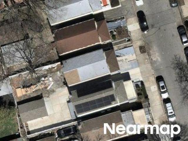 House for sale in The Bronx, Arverne
