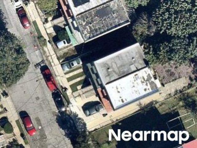 House for sale in The Bronx, Arverne