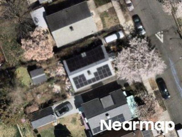 House for sale in The Bronx, Arverne