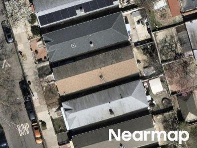 House for sale in The Bronx, Arverne