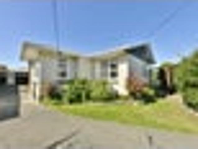 House for sale in Chaslands, Canterbury