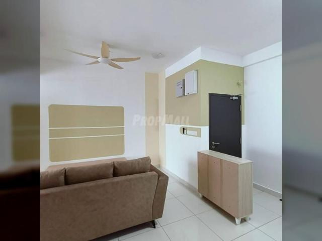 Room for rent in Petaling, Alam Impian