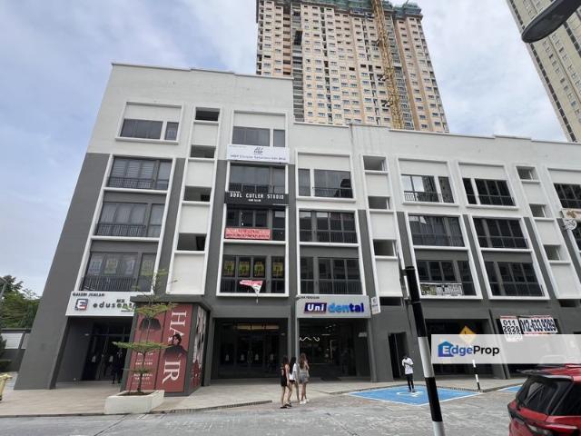 Shop for sale in Petaling, Alam Impian