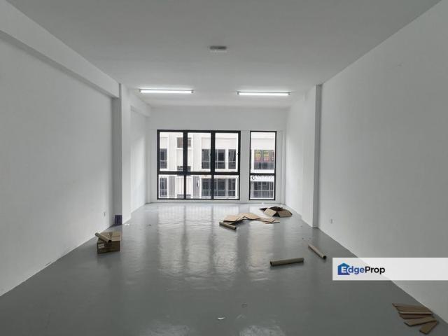 Shop for rent in Petaling, Alam Impian