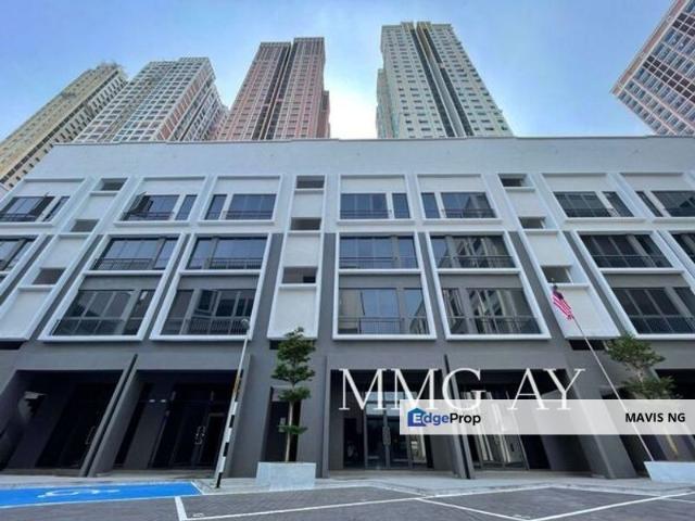 Shop for rent in Seksyen U13, Shah Alam