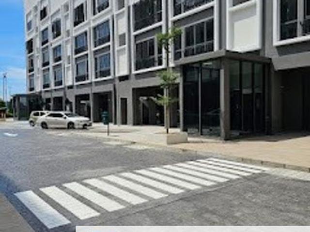 Shop for rent in Petaling, Alam Impian