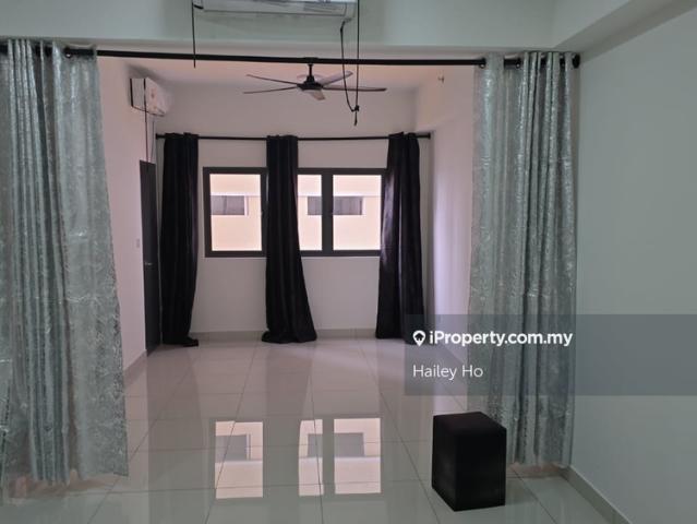 Room for rent in Petaling, Alam Impian