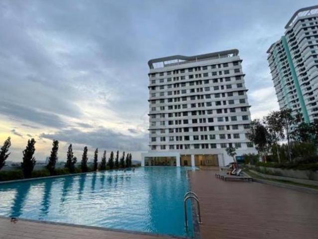 Serviced Residence for sale in Tanjong Sepat, Selangor