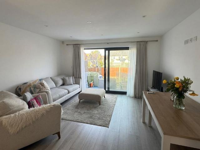 House for rent in New Barnet, Greater London