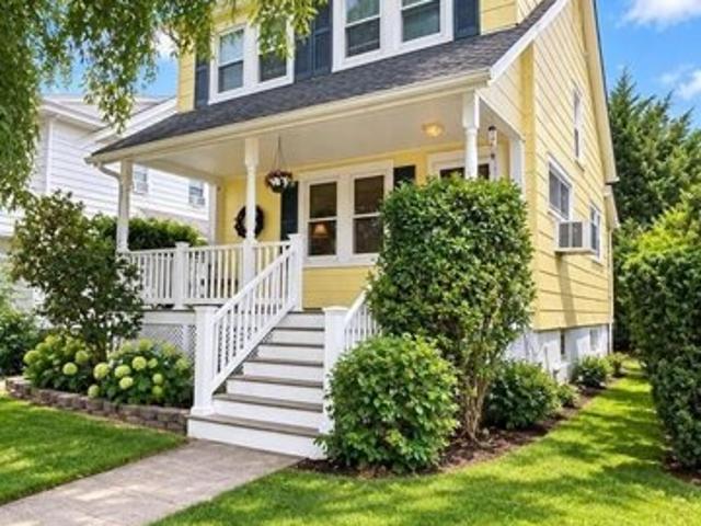 House for sale in Bergenfield, New Jersey
